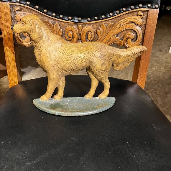 VINTAGE DOG DOOR STOP 11” LONG 7 1/2 “ TALL 2 1/2 WIDE, 3 1/2 POUNDS LQQK’ - Picture 1 of 5